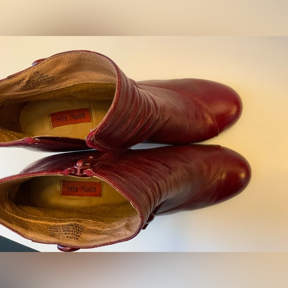 MIZ MOOZ Elegant Burgundy Ankle Boots - Picture 3 of 12